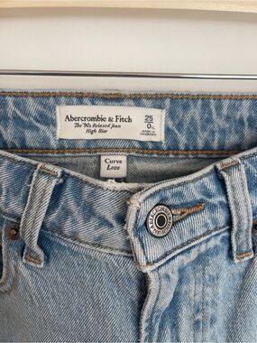 Abercrombie curve love 90’s relaxed Jean